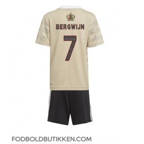 Ajax Steven Bergwijn #7 Tredjetrøje Børn 2022-23 Kortærmet (+ Korte bukser)